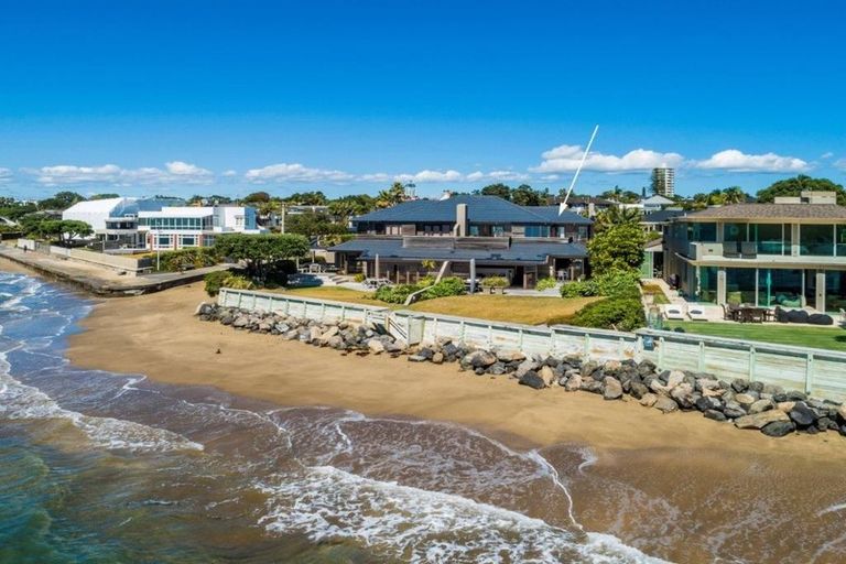 Photo of property in 246/44 Ocean View Road, Milford, Auckland, 0620