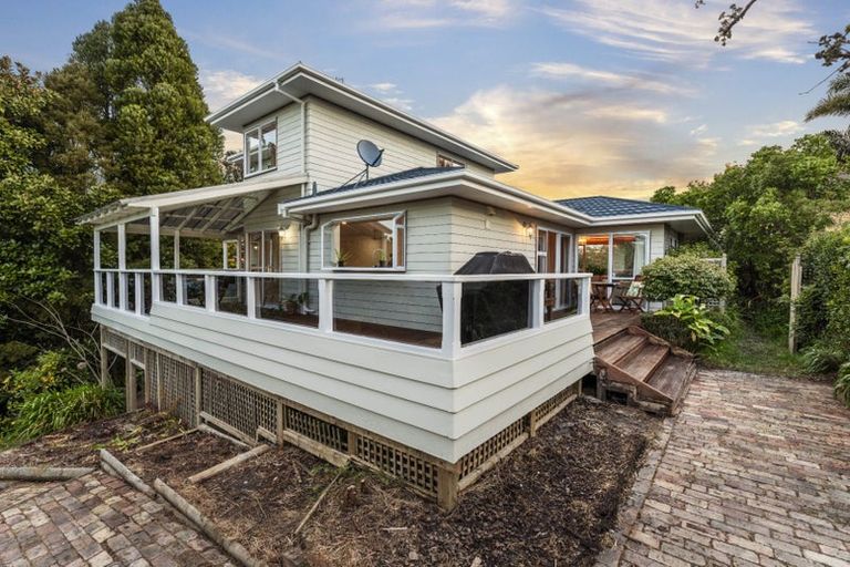 Photo of property in 58 Marina View Drive, West Harbour, Auckland, 0618
