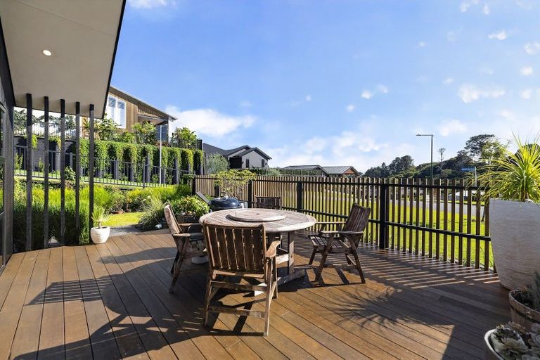 Photo of property in 14 Hayward Place, Ohauiti, Tauranga, 3112