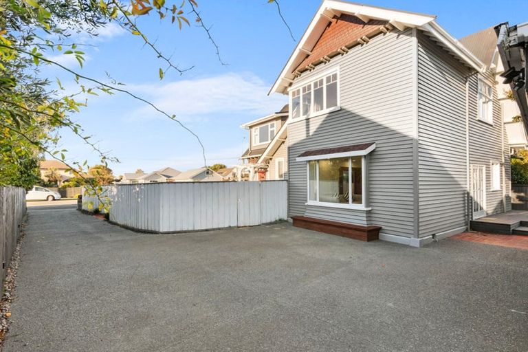Photo of property in 31 Kotare Street, Fendalton, Christchurch, 8041