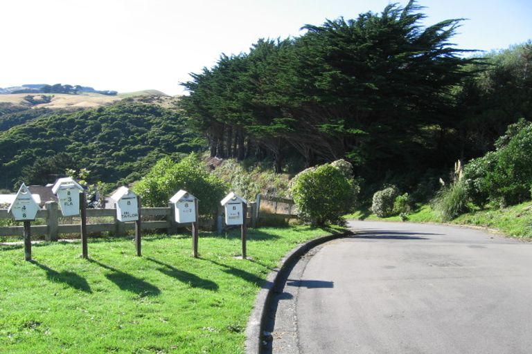 Photo of property in 8 Bushland Grove, Paparangi, Wellington, 6037