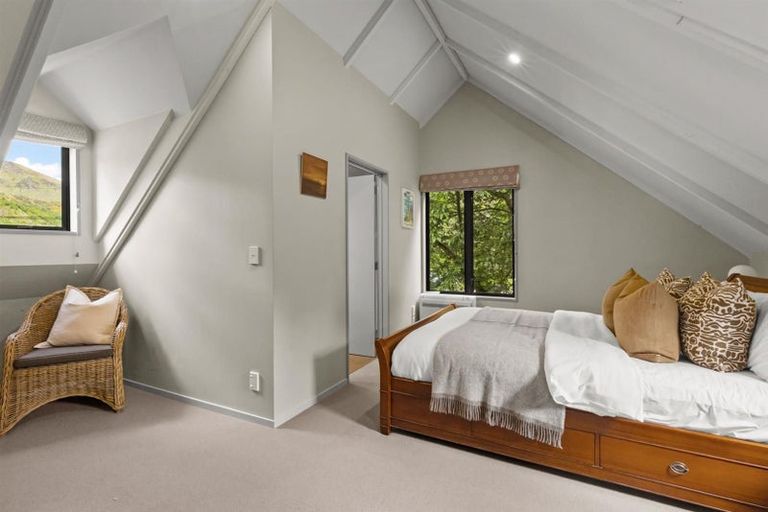 Photo of property in 20 Wiltshire Street, Arrowtown, 9302