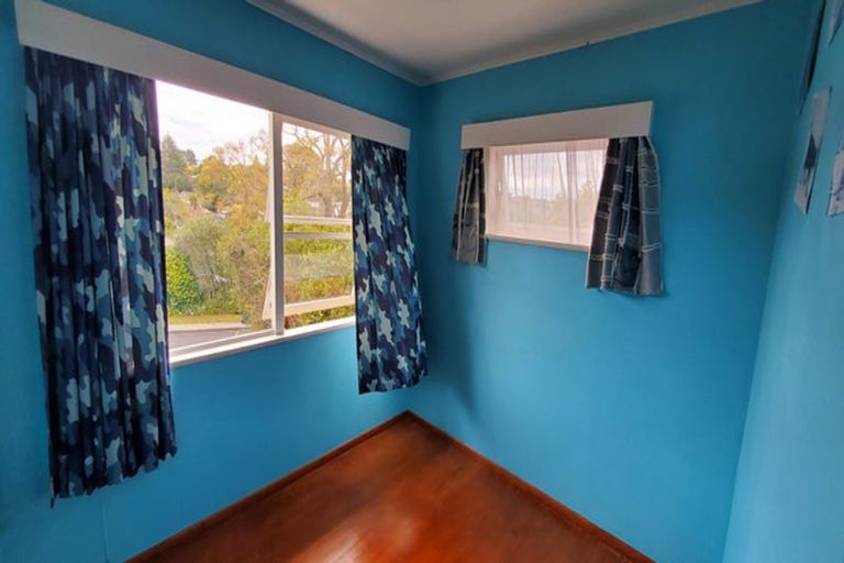 Photo of property in 71 Marlborough Avenue, Glenfield, Auckland, 0629