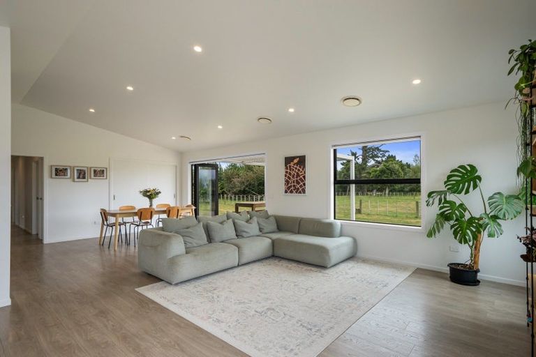 Photo of property in 49 Wakefield Road, Levin, 5571