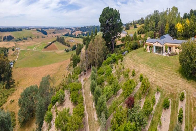 Photo of property in 32 Gladstone Road, Hadlow, Timaru, 7974