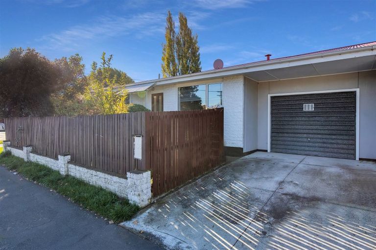 Photo of property in 1/108 Staveley Street, Avonhead, Christchurch, 8042