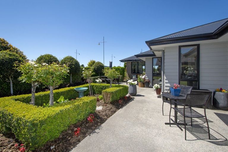 Photo of property in 29 Whakatipu Street, Pegasus, 7612