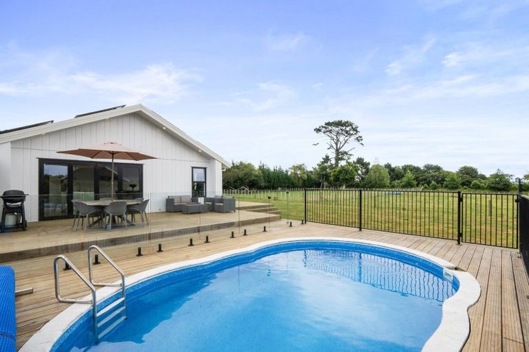 Photo of property in 49 Wakefield Road, Levin, 5571