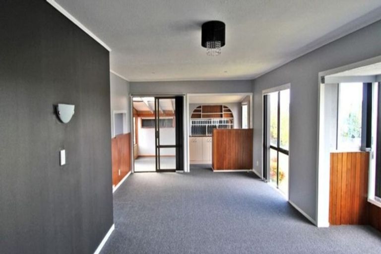Photo of property in 64 Hyperion Drive, Randwick Park, Auckland, 2105