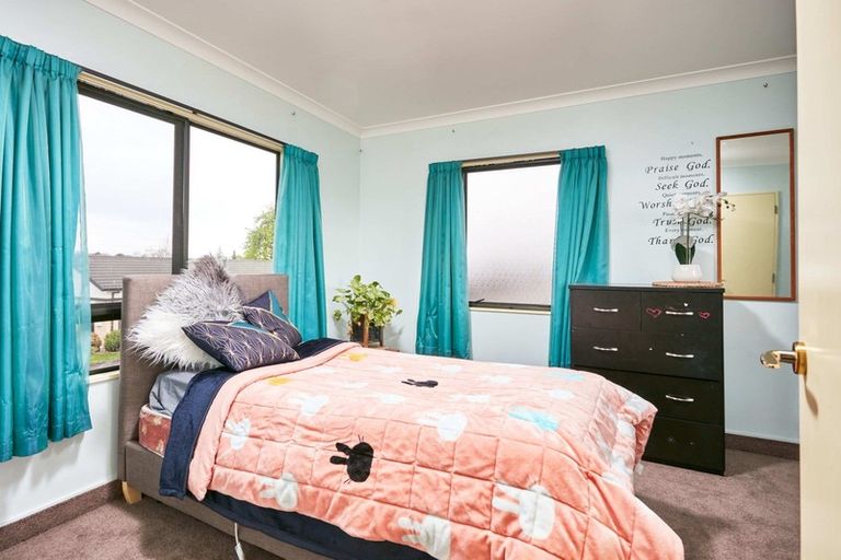 Photo of property in 5 Coulston Place, Riverdale, Gisborne, 4010