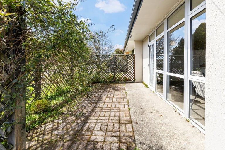 Photo of property in 2/18 Carnot Street, Glenholme, Rotorua, 3010