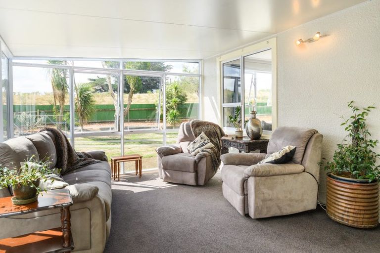 Photo of property in 1112 Rangiotu Road, Rangiotu, Palmerston North, 4477