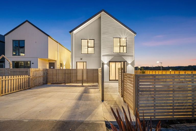 Photo of property in 169 Henwood Road, Westgate, 0814