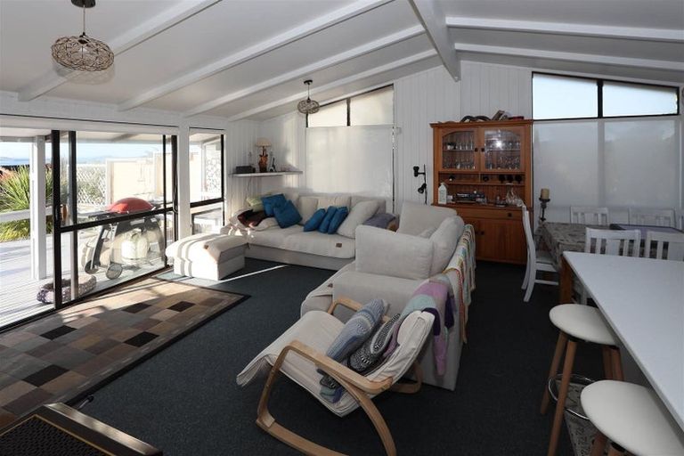 Photo of property in 223 Paku Drive, Tairua, 3508