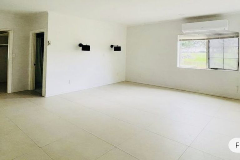 Photo of property in 11 Bream Revel Way, Karaka, Papakura, 2580