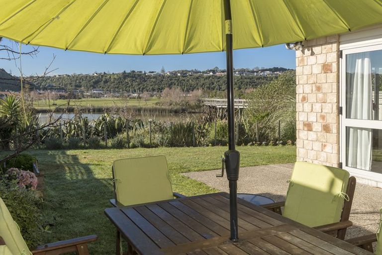 Photo of property in 39 Scoria Close, Pyes Pa, Tauranga, 3112