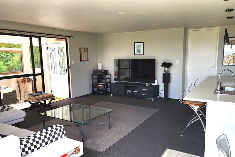Photo of property in 34b Totara Road, Stanmore Bay, Whangaparaoa, 0932