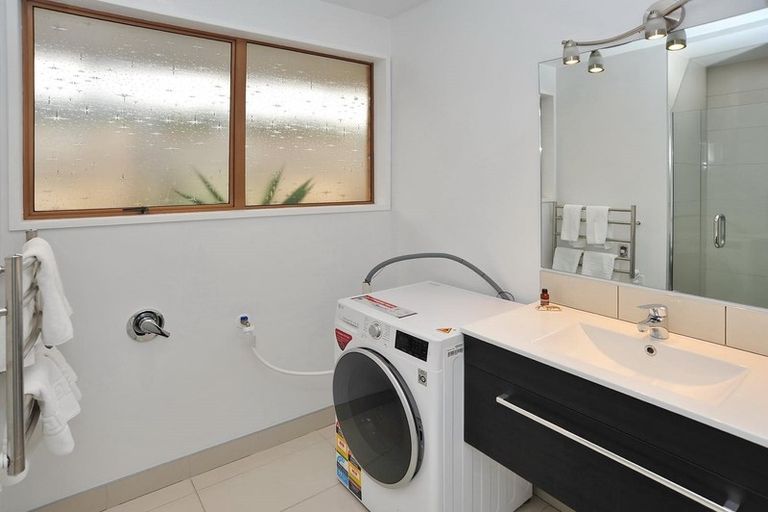 Photo of property in 2/97 Leinster Road, Merivale, Christchurch, 8014