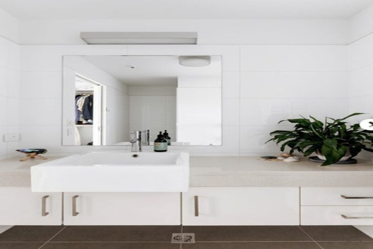 Photo of property in Vivaldi Apartments, 7/48 Marine Parade, Mount Maunganui, 3116