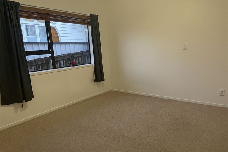 Photo of property in 2/191 Don Buck Road, Massey, Auckland, 0614