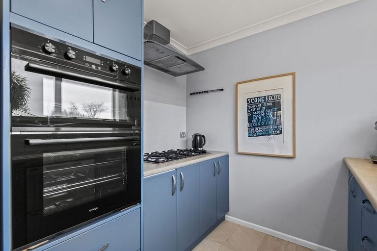 Photo of property in 61 Dunedin Street, Redwood, Christchurch, 8051