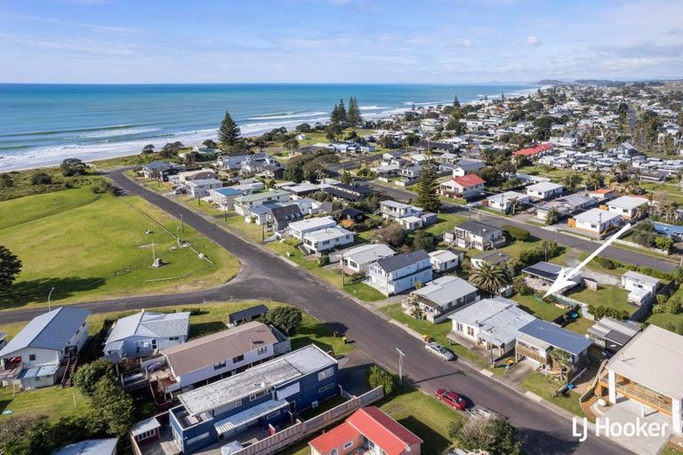 Photo of property in 25 Brighton Road, Waihi Beach, 3611