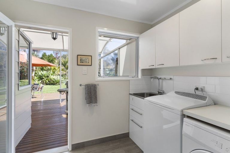 Photo of property in 26 Judkins Crescent, Cockle Bay, Auckland, 2014