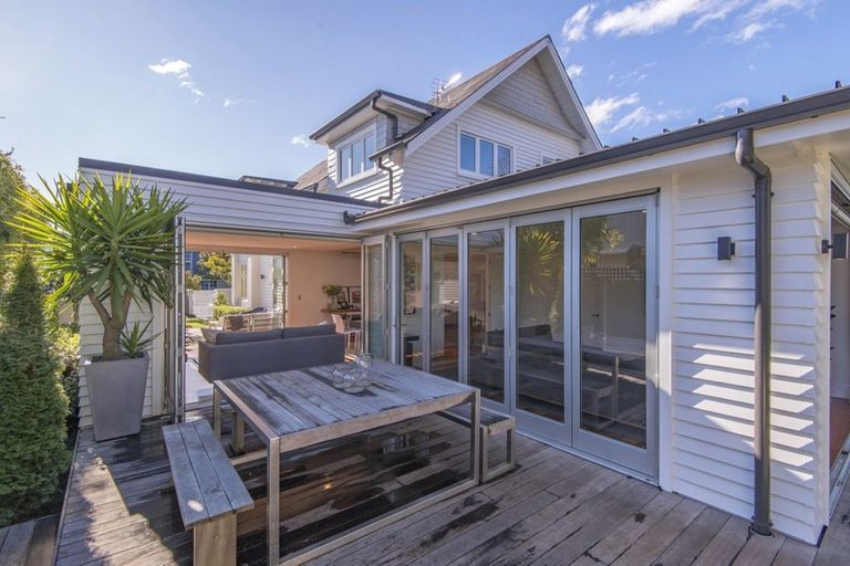 Photo of property in 102 Heaton Street, Merivale, Christchurch, 8052