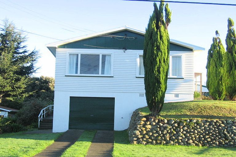 Photo of property in 5 Gray Avenue, Paraparaumu Beach, Paraparaumu, 5032