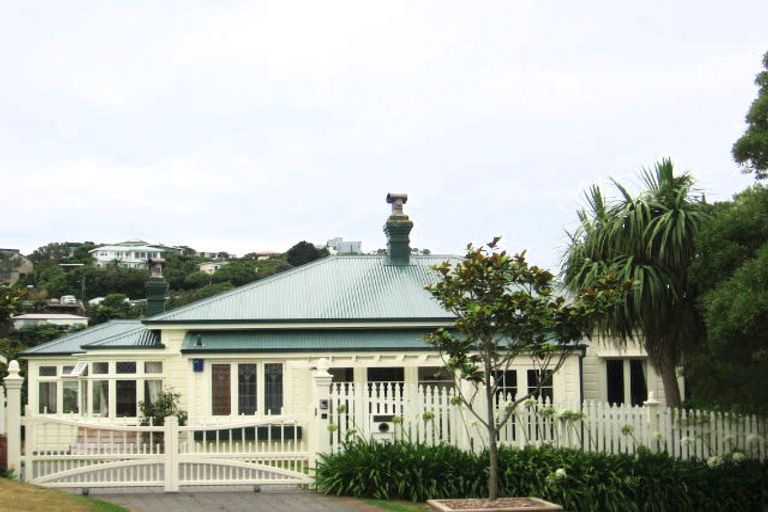 Photo of property in 75 Cashmere Avenue, Khandallah, Wellington, 6035