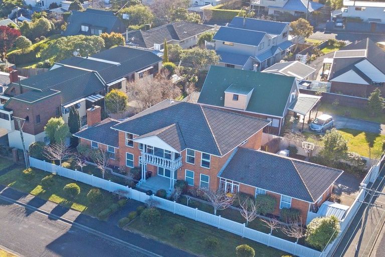 Photo of property in 8 Cornwall Street, Vauxhall, Dunedin, 9013