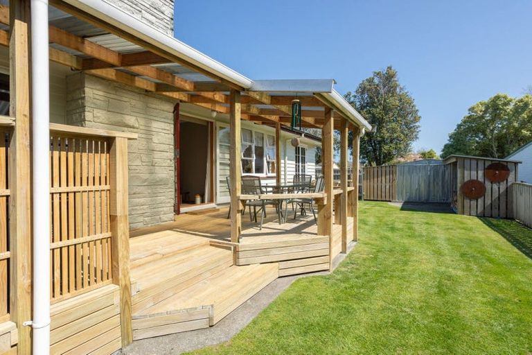 Photo of property in 27 Ruahine Street, Dannevirke, 4930