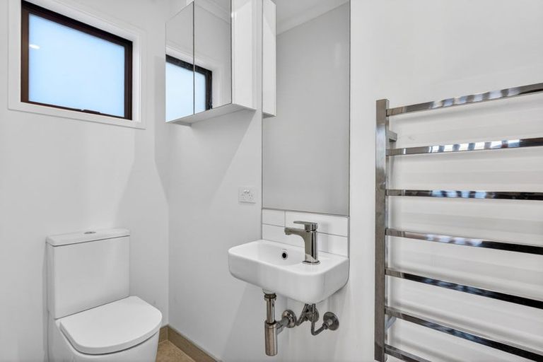 Photo of property in 3/1 Scott Road, Hobsonville, Auckland, 0616