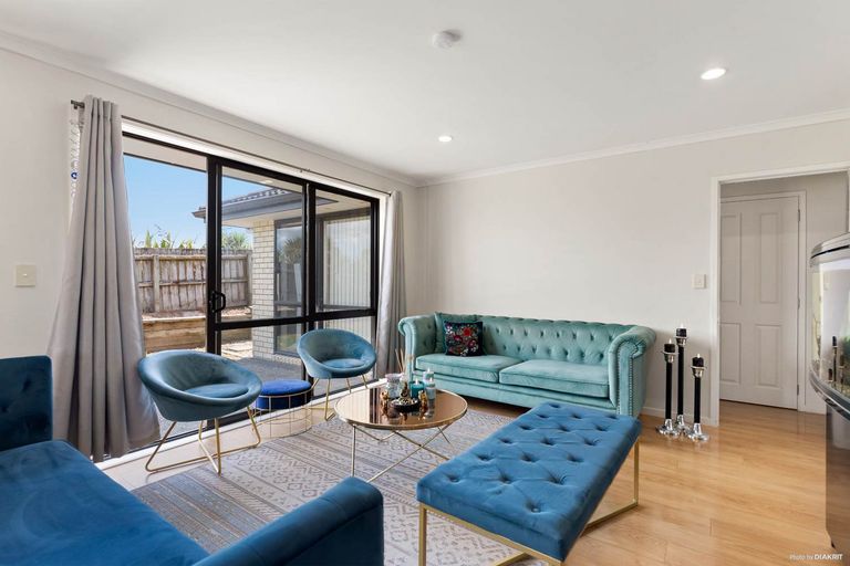 Photo of property in 37 Bellville Drive, Clendon Park, Auckland, 2103