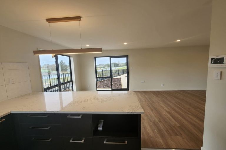 Photo of property in 4a Enchantment Lane, Karaka, Papakura, 2113