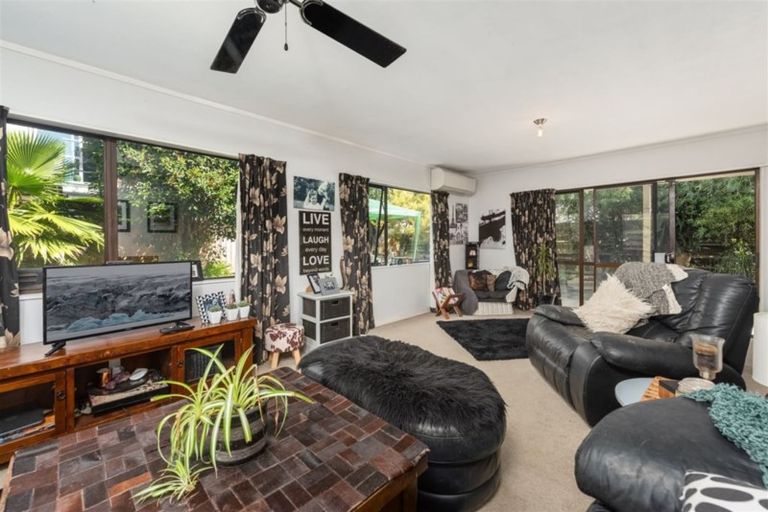 Photo of property in 15 Marwood Place, Mount Maunganui, 3116