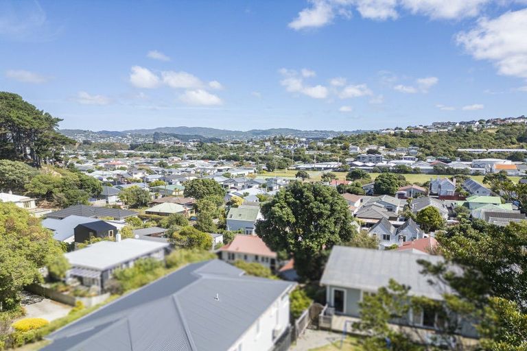 Photo of property in 27a Totara Road, Miramar, Wellington, 6022