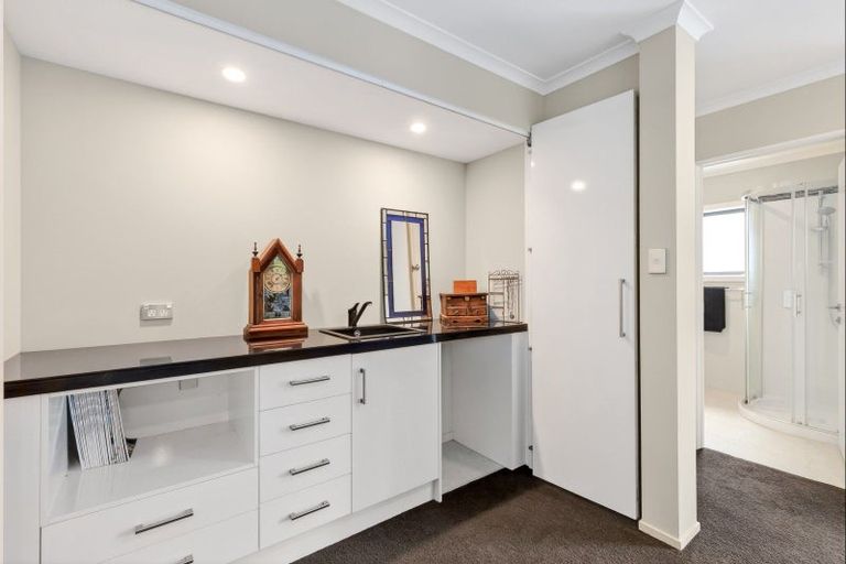 Photo of property in 262 Shakespeare Street, Leamington, Cambridge, 3432