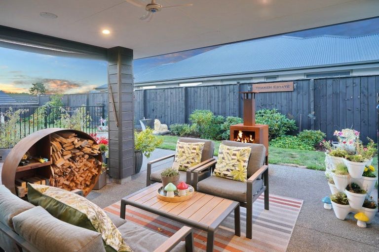 Photo of property in 11 Brantholme Place, Rangiora, 7400