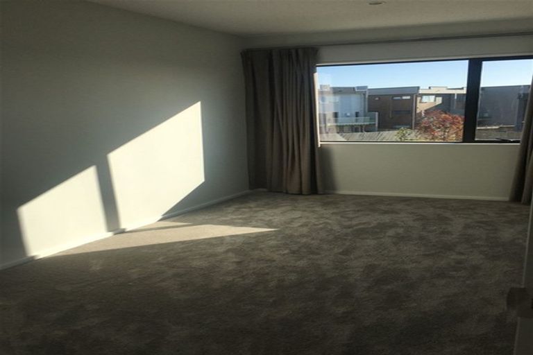 Photo of property in 50 Bordeaux Parade, Te Atatu South, Auckland, 0610