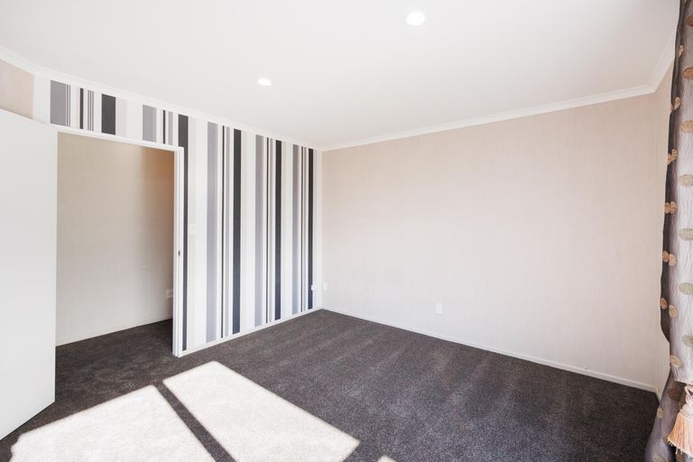 Photo of property in 20 Johnstone Drive, Fitzherbert, Palmerston North, 4410