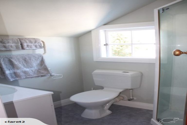 Photo of property in 8c Somerset Avenue, Newtown, Wellington, 6021