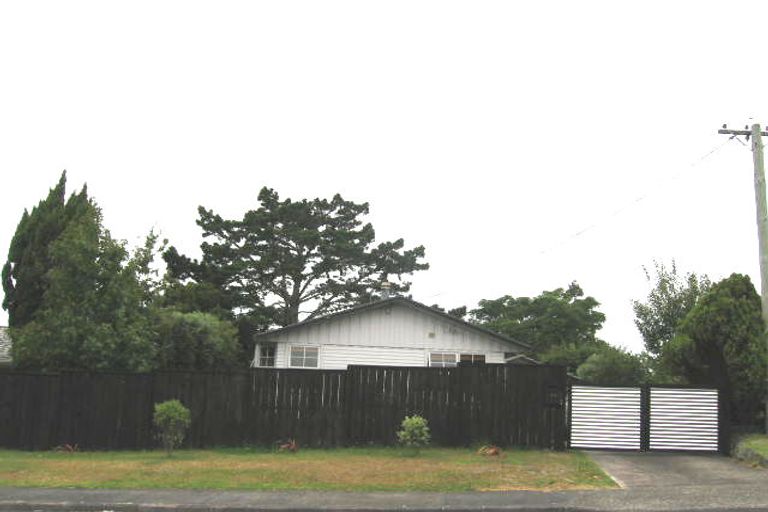 Photo of property in 23 Salisbury Road, Birkdale, Auckland, 0626