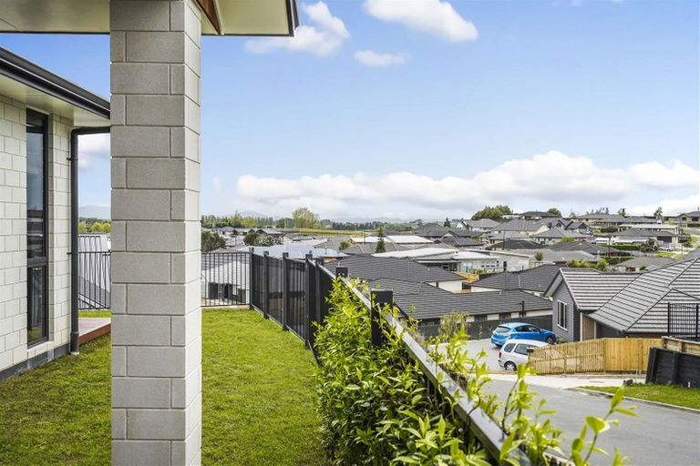 Photo of property in 26 Drower Glen, Flagstaff, Hamilton, 3210