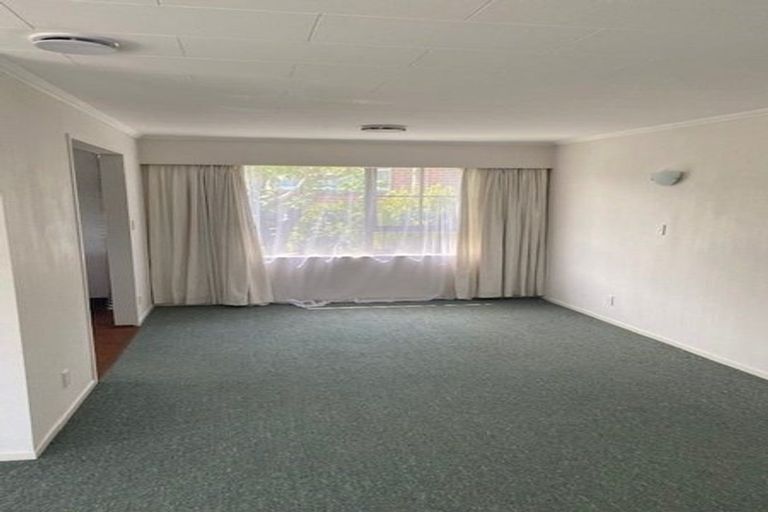 Photo of property in 32 Collins Avenue, Tawa, Wellington, 5028