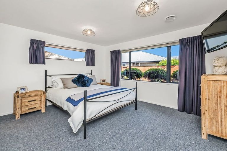 Photo of property in 16 Globe Bay Drive, Templeton, Christchurch, 8042