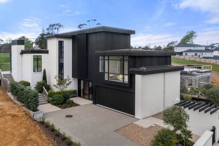 Photo of property in 14 Third Fairway Place, Albany, Auckland, 0632