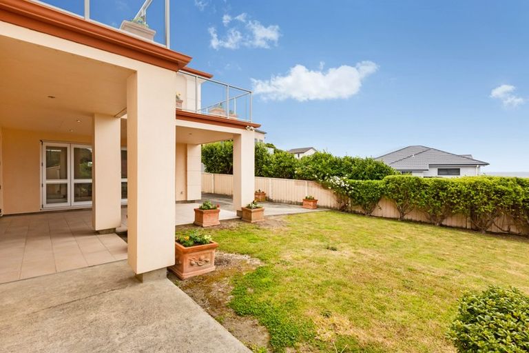 Photo of property in 15 Aspiring Terrace, Aotea, Porirua, 5024