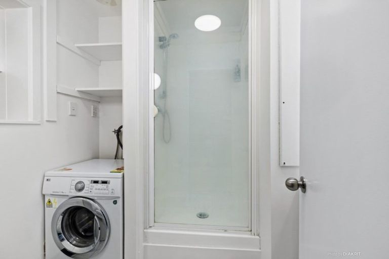 Photo of property in Parkland Flats, 1/51 Adams Terrace, Kelburn, Wellington, 6021