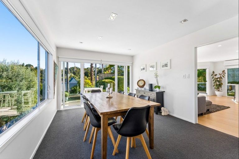 Photo of property in 15b Wilding Avenue, Northcote Point, Auckland, 0627